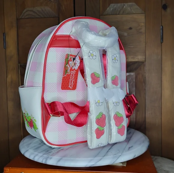 NWT Bioworld Strawberry Shortcake Backpack - Picture 5 of 14